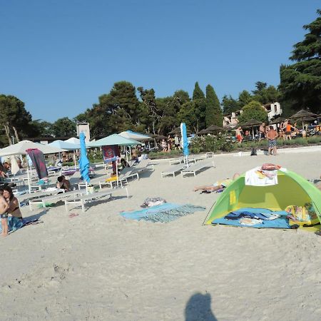 Apartment Doris Porec Bagian luar foto
